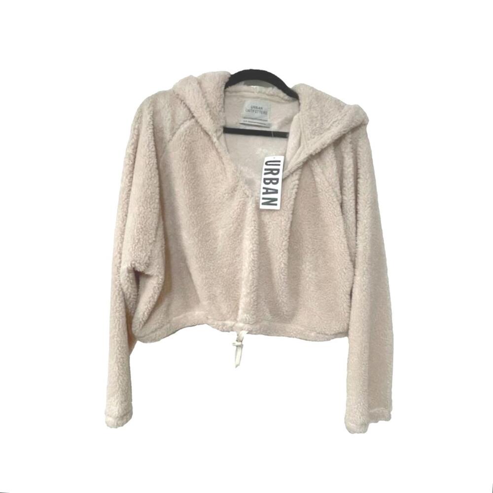 NWT URBAN OUTFITTERS Cropped Sherpa Teddy Fuzzy Hoodie Sweatshirt Drawstring - Picture 3 of 8